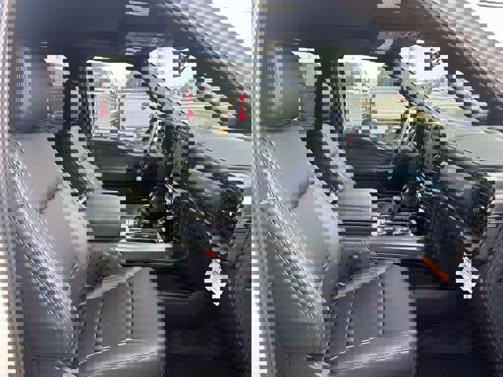 New 2026 Ford F150 Lariat w/ Equipment Group 502A High image 19