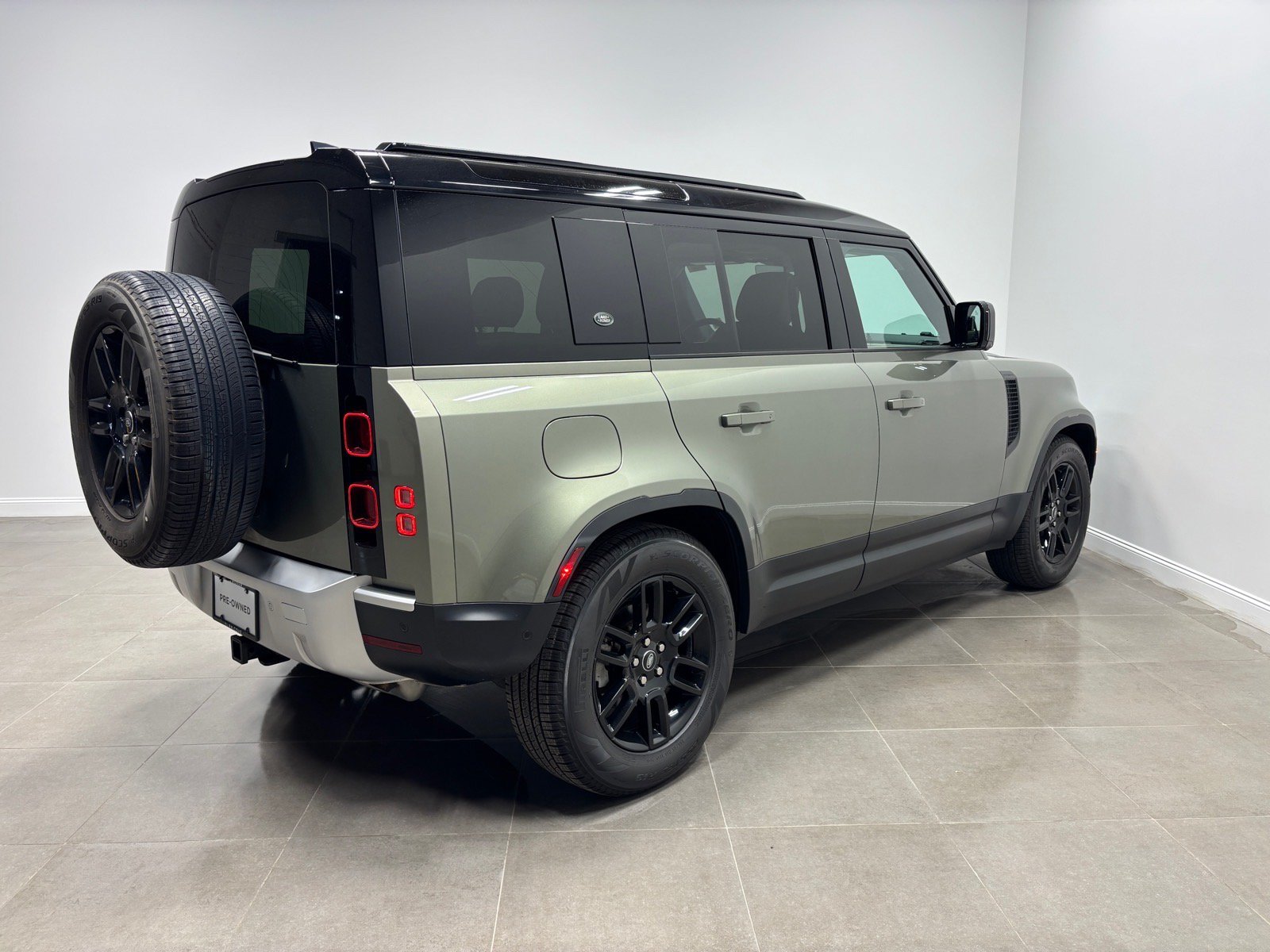 Used 2024 Land Rover Defender 110 S AWD/4WD image 6