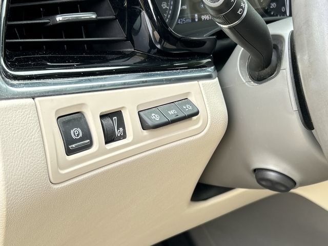 Used 2023 Cadillac XT6 Premium Luxury w/ Technology Package AWD/4WD image 33