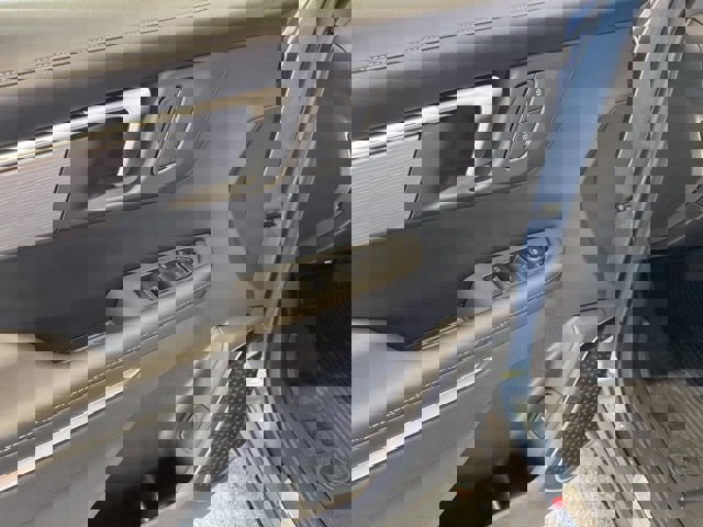 New 2026 Buick Enclave Preferred w/ LPO, Floor Liner Package image 7