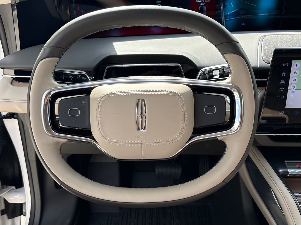 Used 2025 Lincoln Nautilus Reserve AWD/4WD image 19