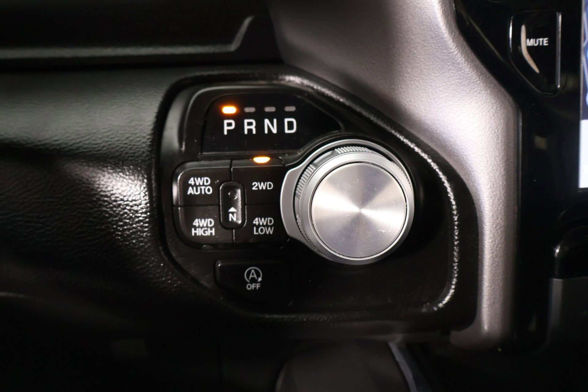 Used 2023 RAM 1500 Laramie AWD/4WD image 9
