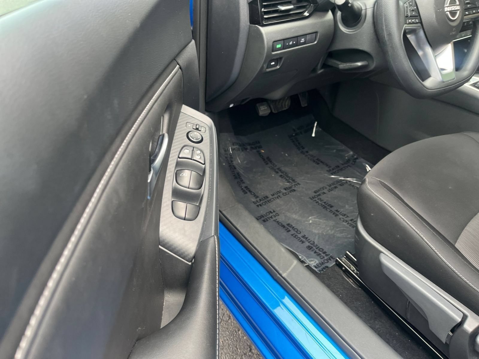 Used 2025 Nissan Sentra SV FWD image 21