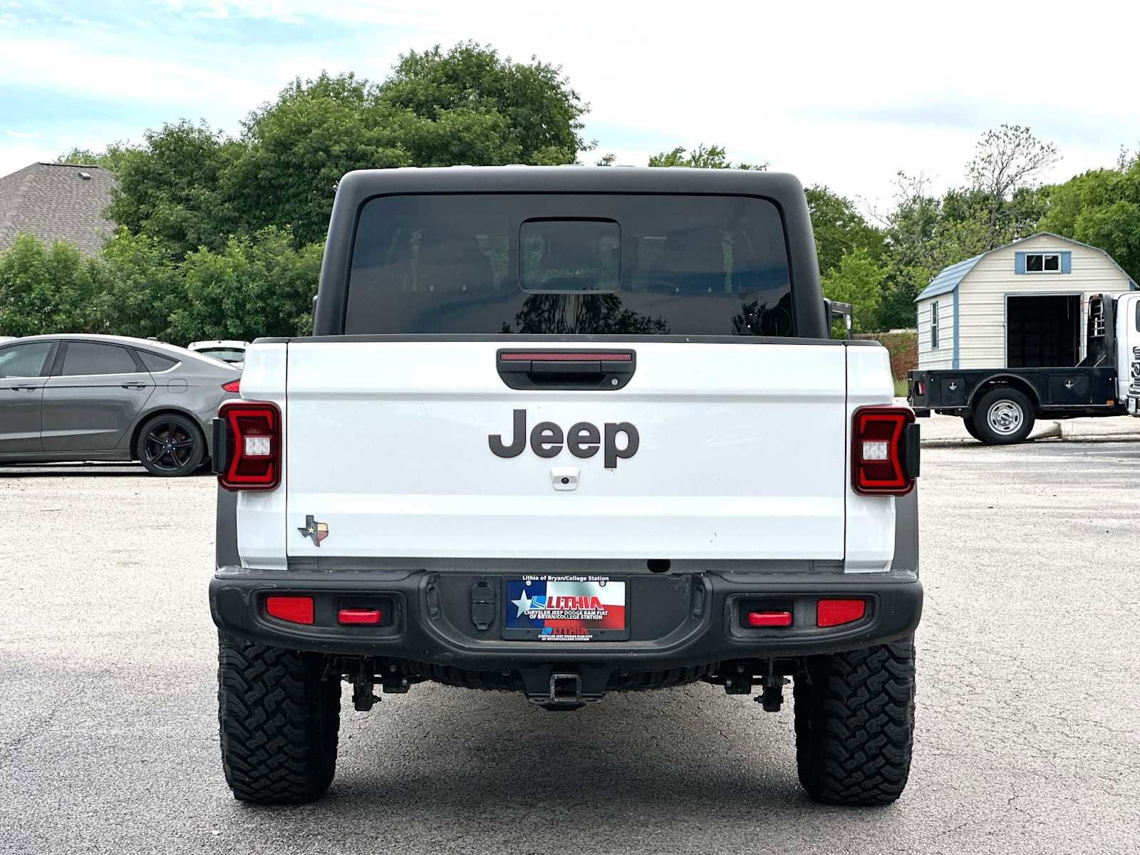 Used 2024 Jeep Gladiator Rubicon AWD/4WD image 14