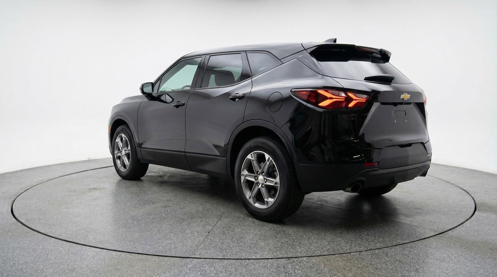 Used 2025 Chevrolet Blazer LT FWD image 6