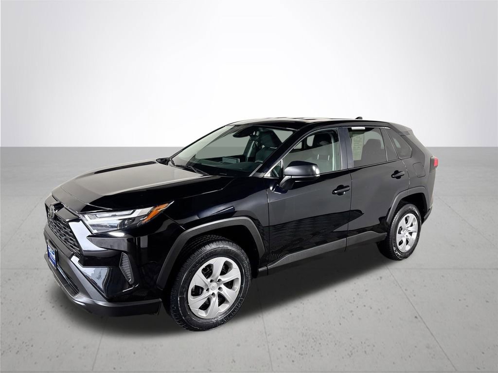 Used 2024 Toyota RAV4 LE image 2