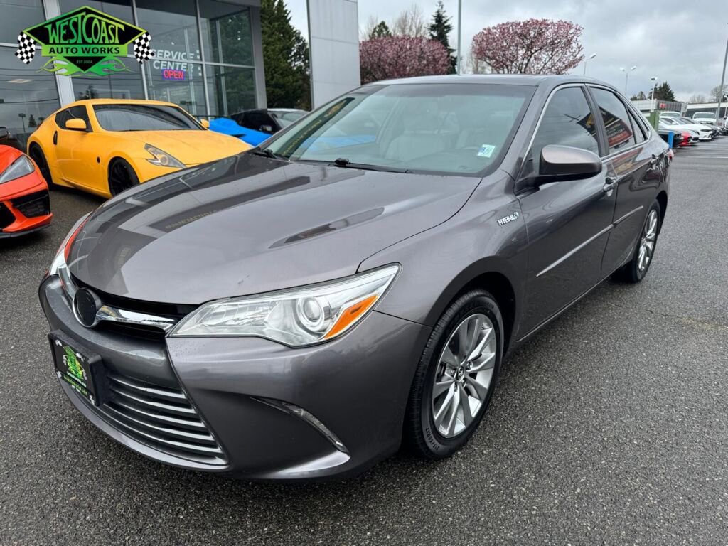 Used 2015 Toyota Camry XLE w/ Moonroof Package