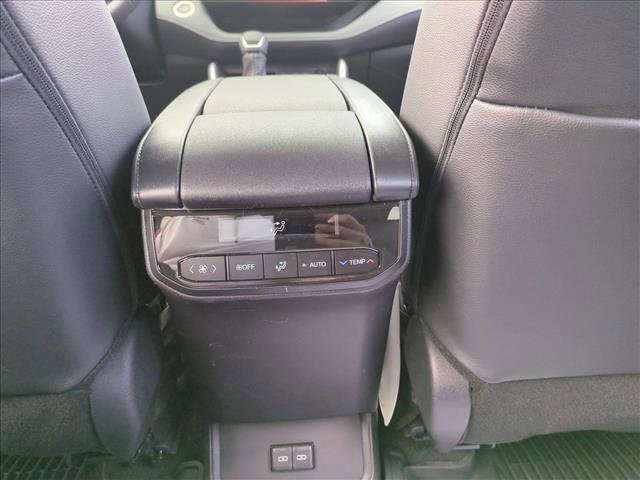 Certified 2026 Toyota Highlander XLE image 18