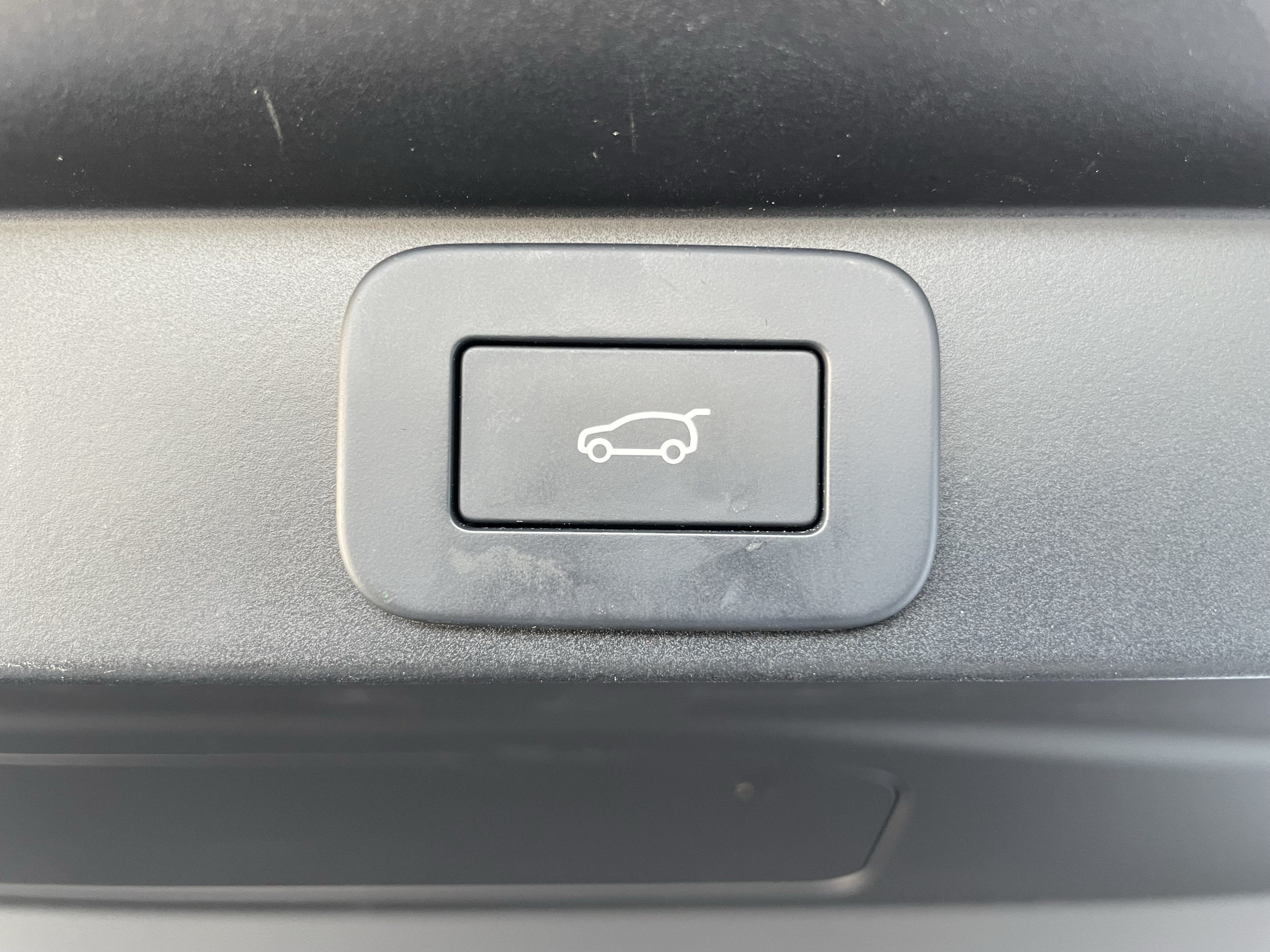 Used 2025 Land Rover Range Rover SE AWD/4WD image 37