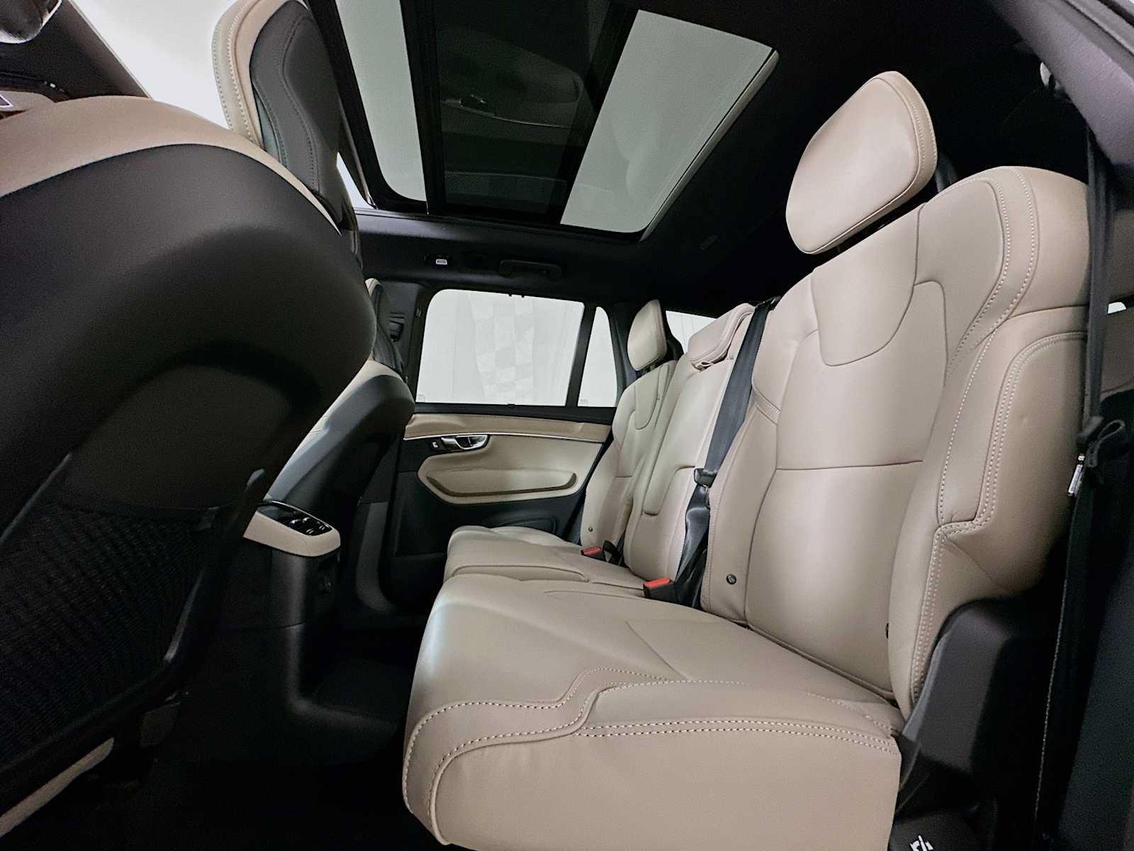 New 2026 Volvo XC90 T8 Ultra w/ Protection Package AWD/4WD image 22