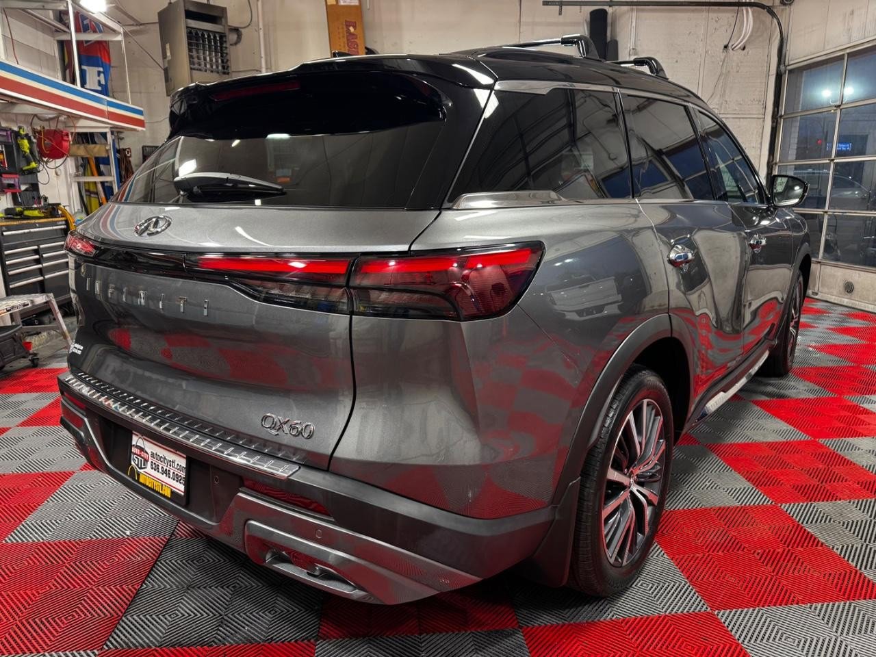 Used 2023 INFINITI QX60 Autograph w/ Cargo Package image 7