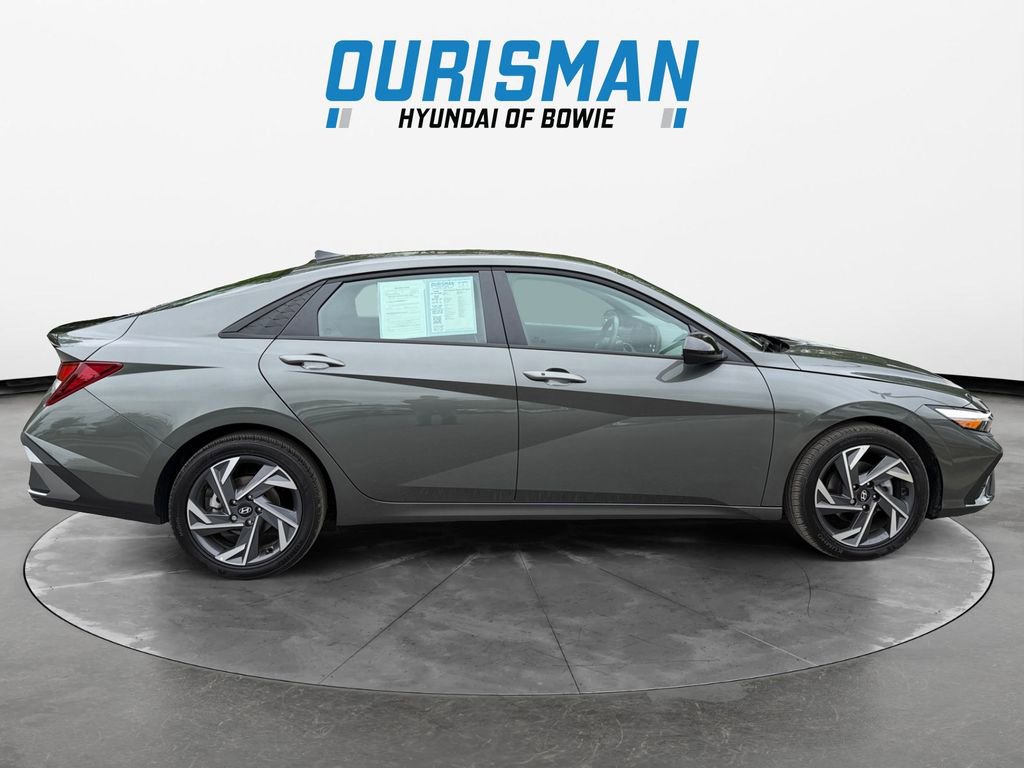 Certified 2025 Hyundai Elantra Sport FWD image 7