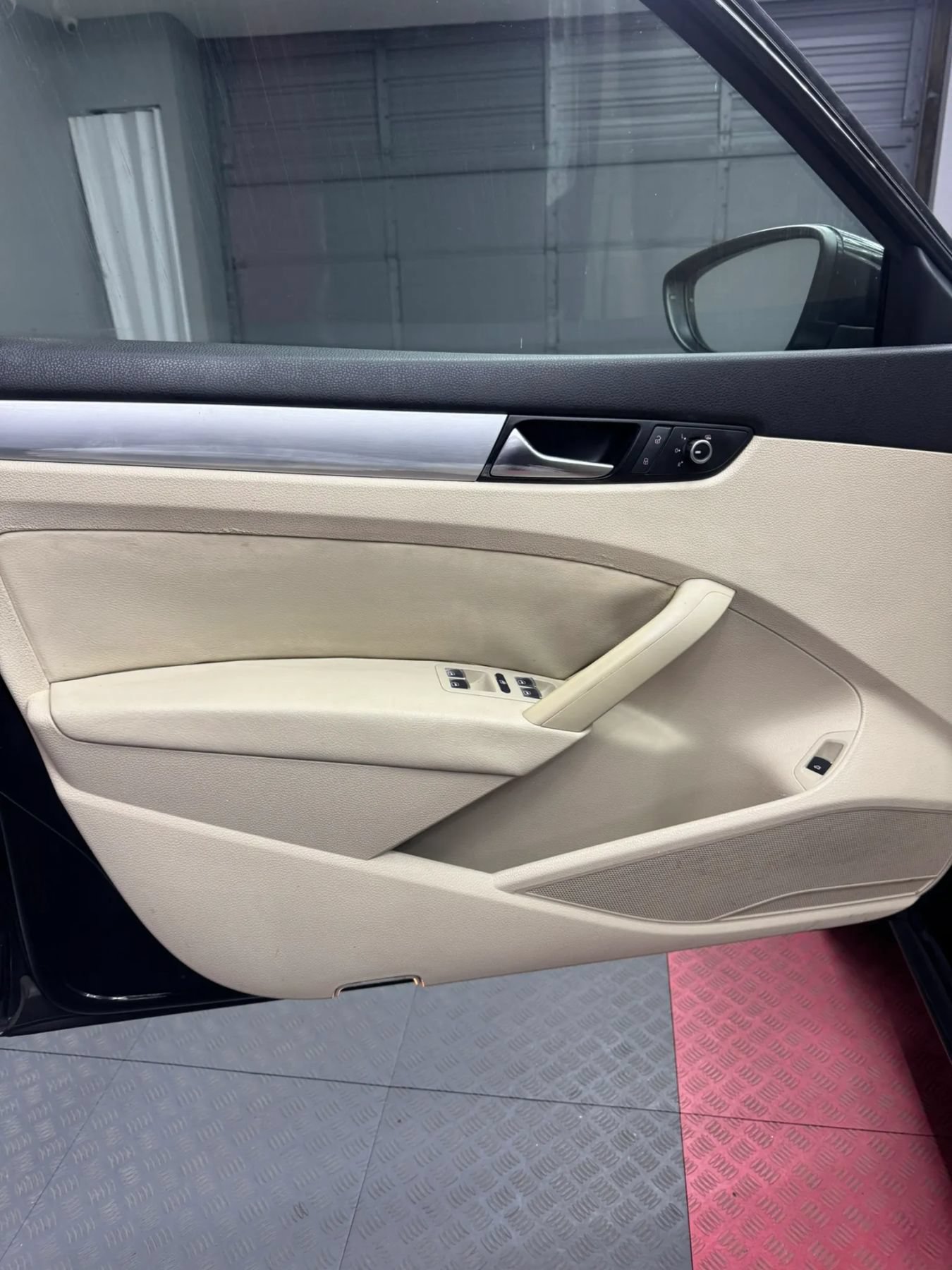 Used 2012 Volkswagen Passat 2.5 SE FWD image 9