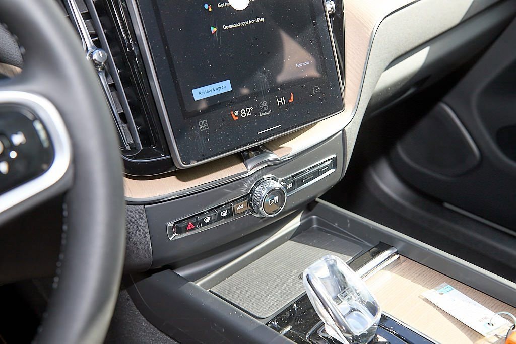 New 2026 Volvo XC60 B5 Core image 16