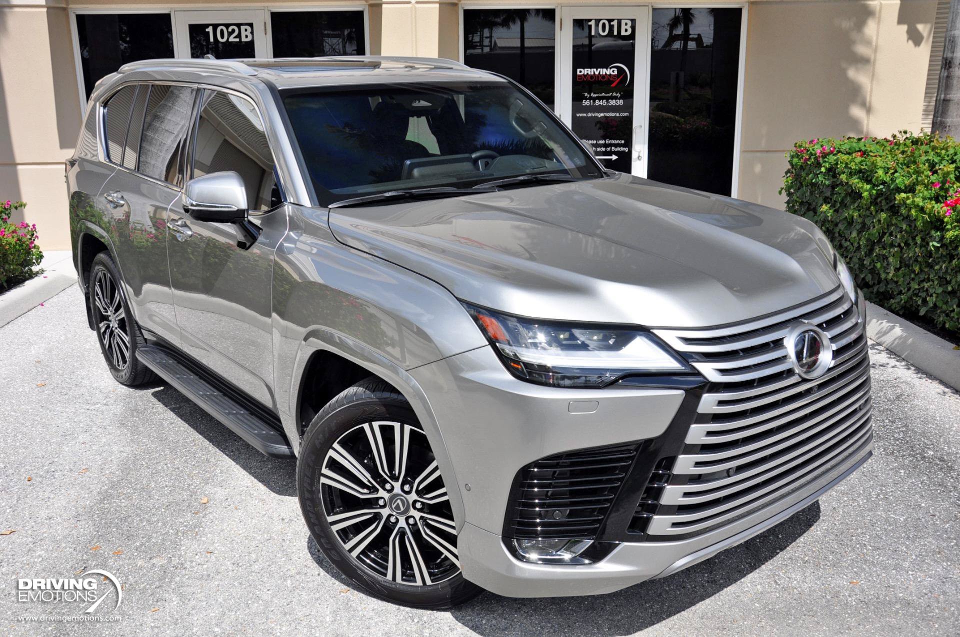 Used 2026 Lexus LX 700h Luxury AWD/4WD image 2