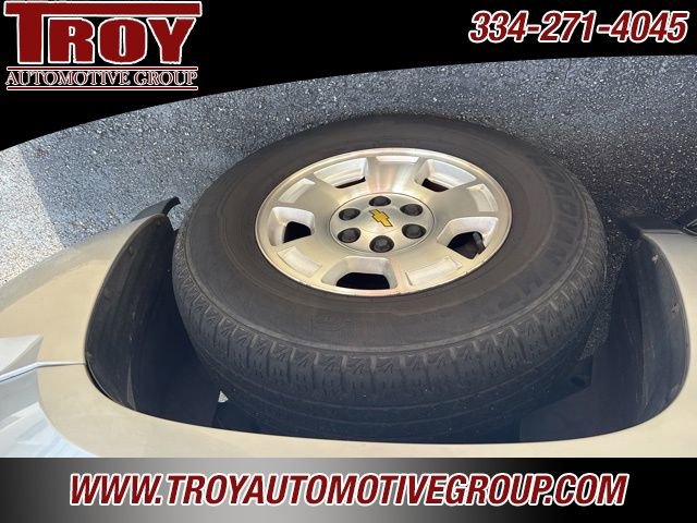 Used 2013 Chevrolet Suburban LT w/ Luxury Package image 11