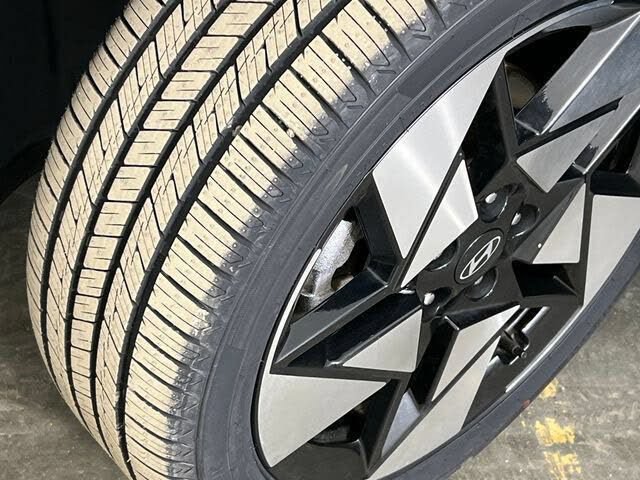 Used 2024 Hyundai Kona Limited FWD image 45