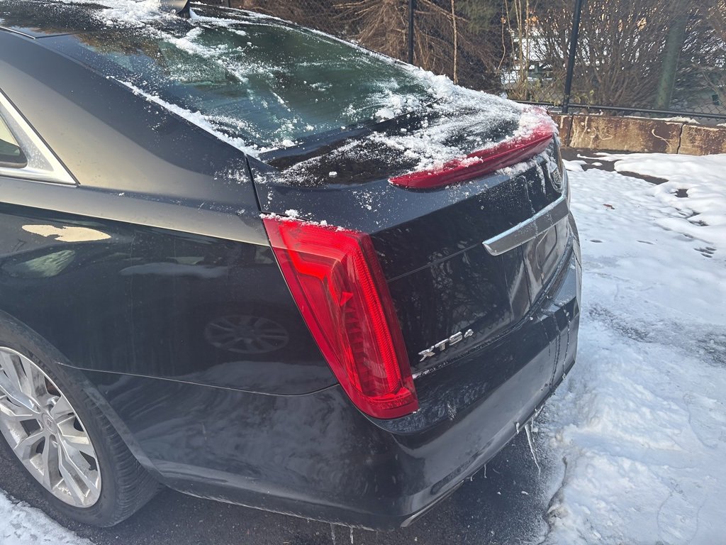 Used 2015 Cadillac XTS Luxury image 2