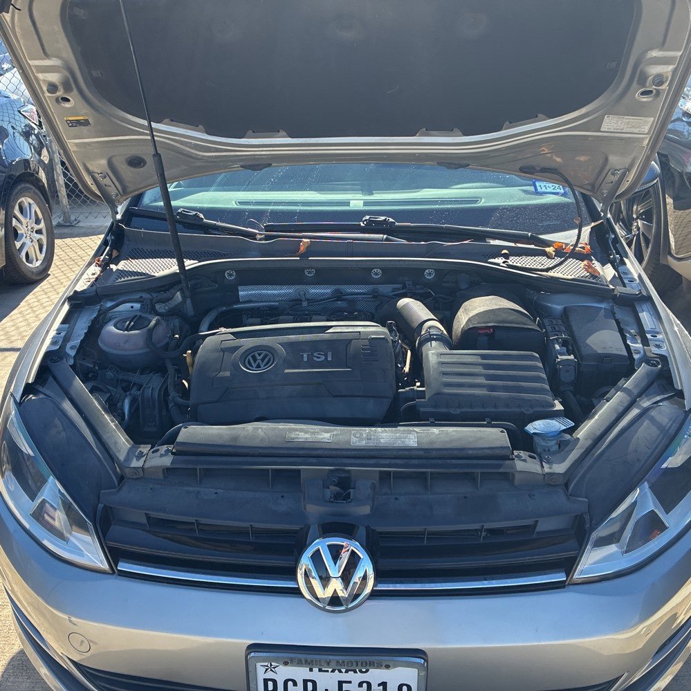 Used 2015 Volkswagen Golf S image 10