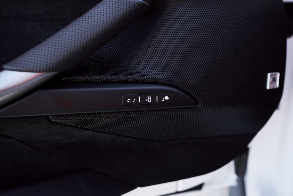 Used 2024 Ferrari 296 GTB image 39