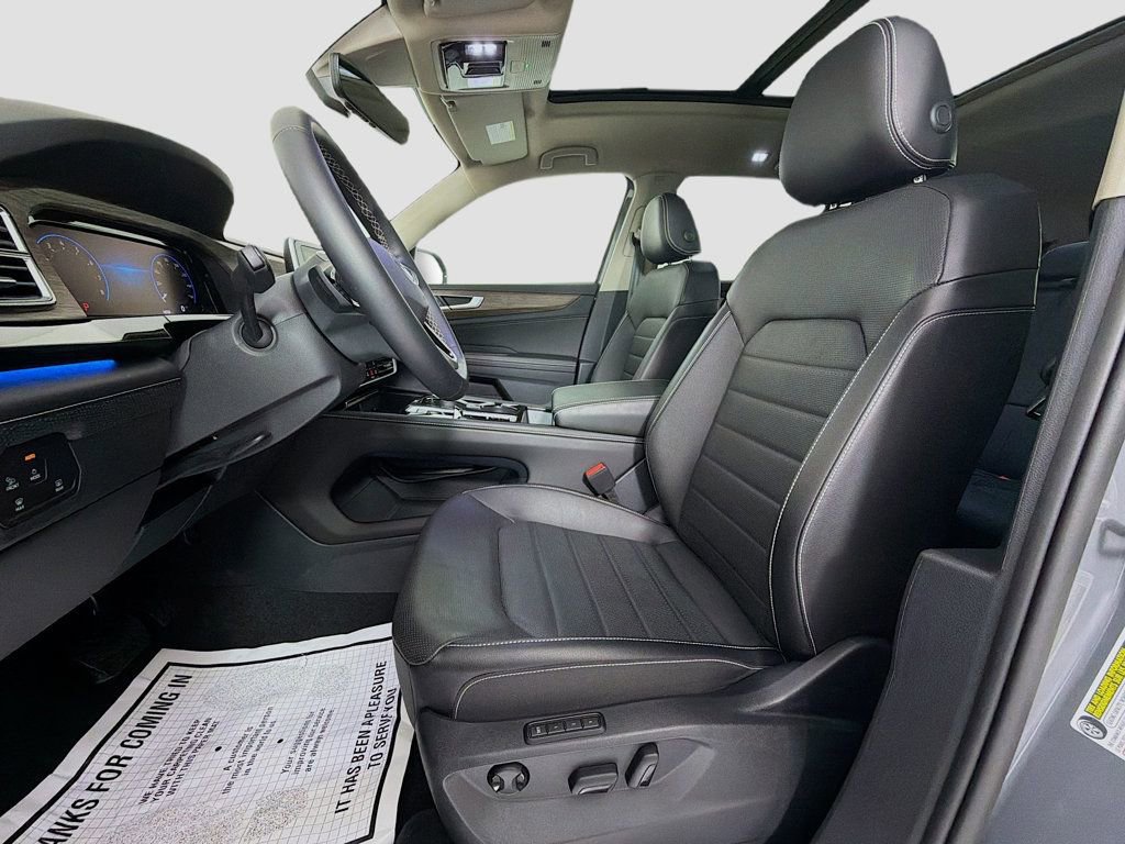 Used 2025 Volkswagen Atlas SEL image 22