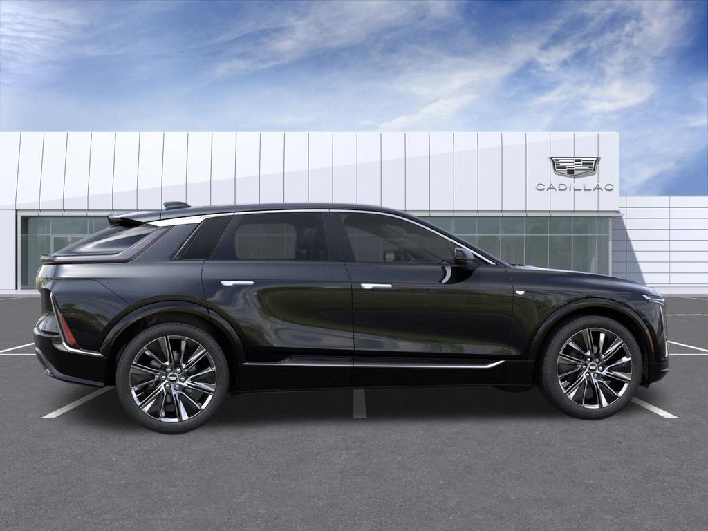 New 2027 Cadillac Lyriq Signature Luxury w/ LPO, Floor Liner Package AWD/4WD image 5