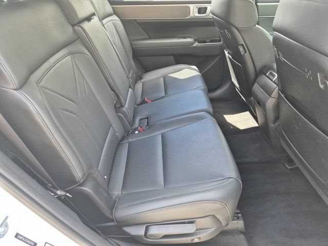 Used 2025 Hyundai Santa Fe SEL FWD image 29