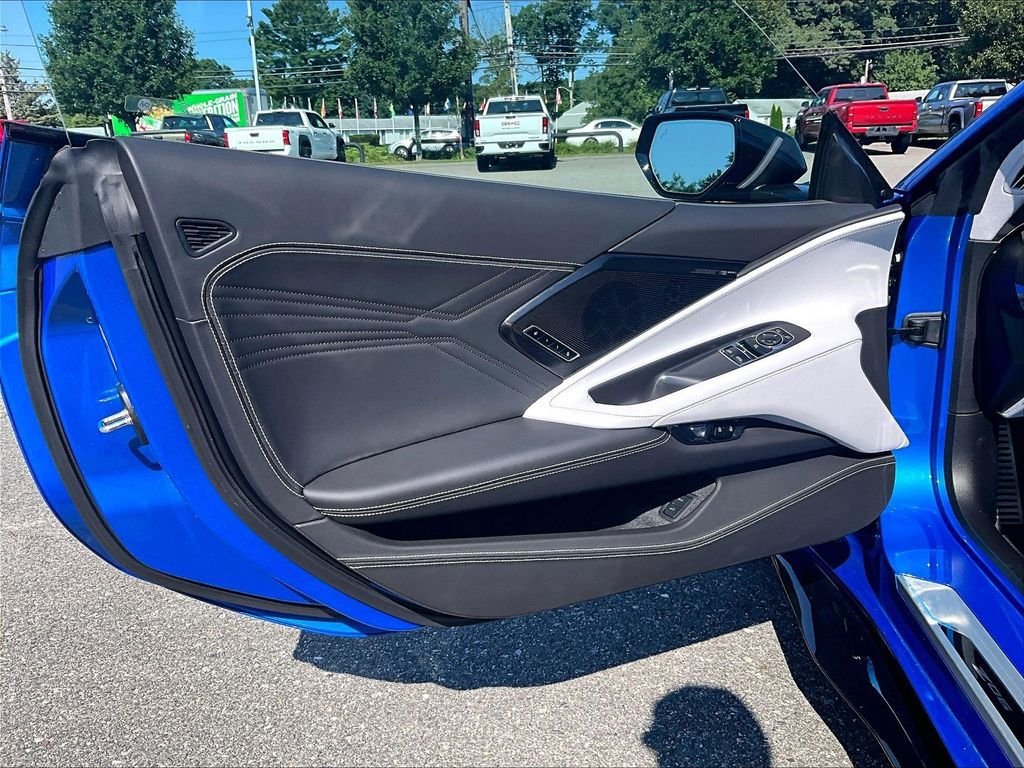 Used 2024 Chevrolet Corvette Z06 w/ Stealth Interior Trim Package RWD image 9