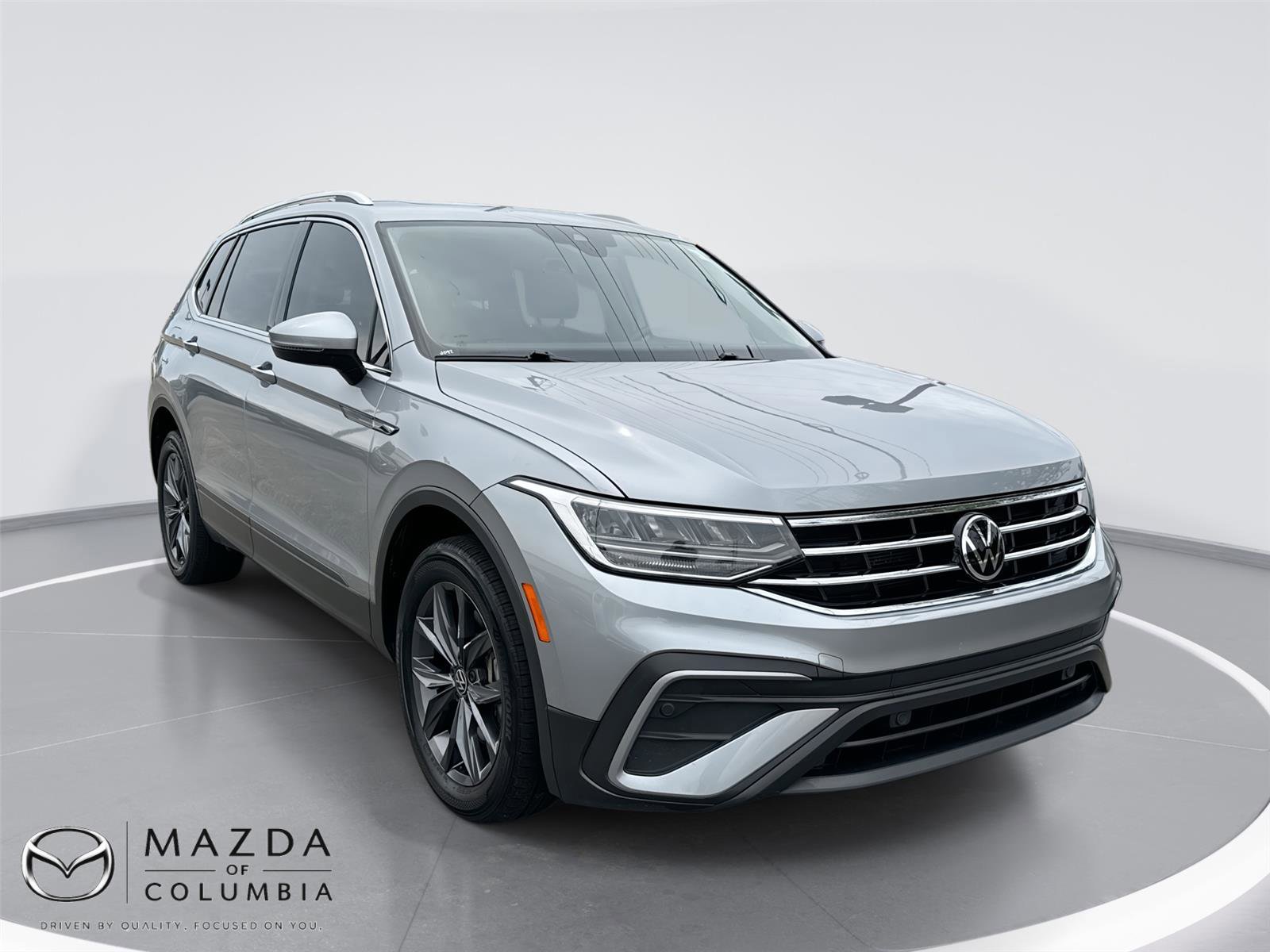 Used 2022 Volkswagen Tiguan SE w/ Panoramic Sunroof Package FWD video 1