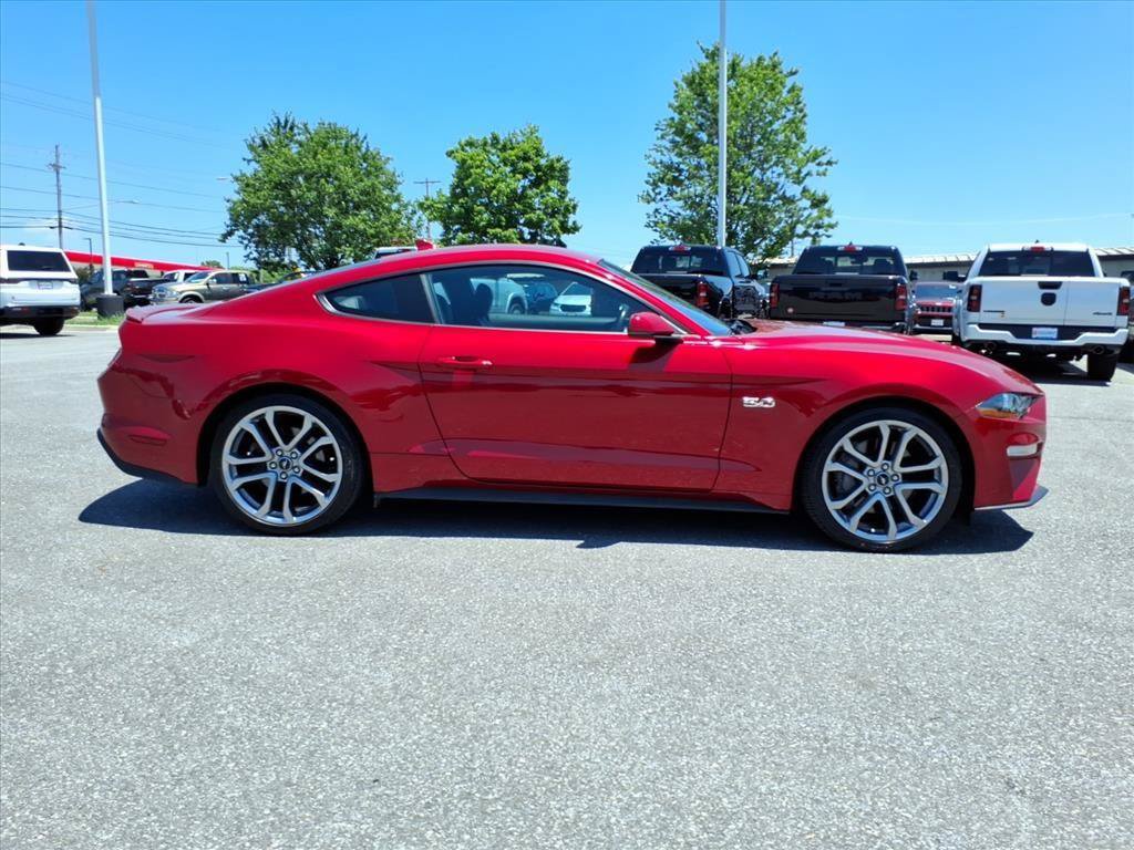 Used 2022 Ford Mustang GT Premium w/ Equipment Group 401A RWD image 3