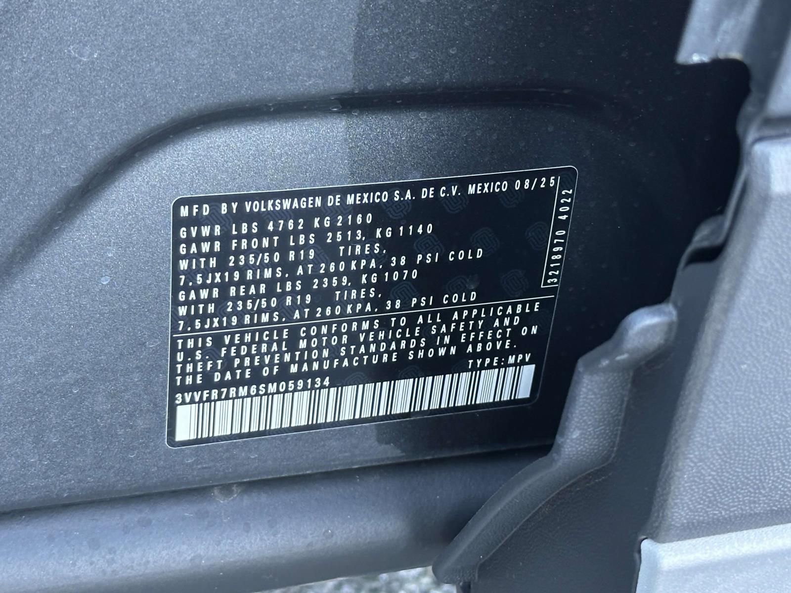 New 2025 Volkswagen Tiguan SE image 16