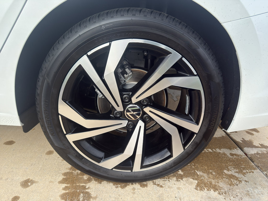 New 2026 Volkswagen Jetta SEL image 16