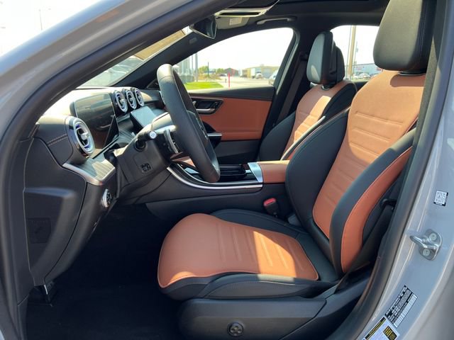 New 2025 Mercedes-Benz C 300 4MATIC Sedan image 3