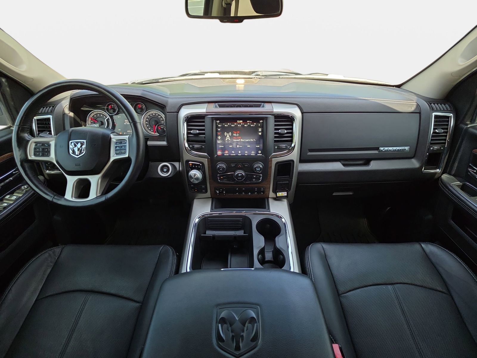 Used 2018 RAM 1500 Laramie w/ Convenience Group image 9