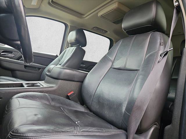 Used 2011 Chevrolet Suburban LT image 13