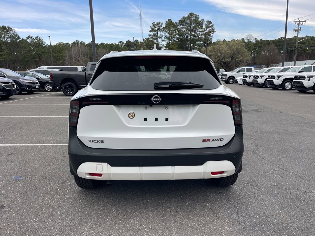 Certified 2025 Nissan Kicks SR AWD/4WD image 5