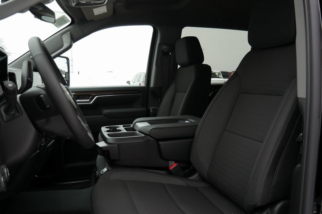 New 2026 Chevrolet Silverado 3500 LT image 9