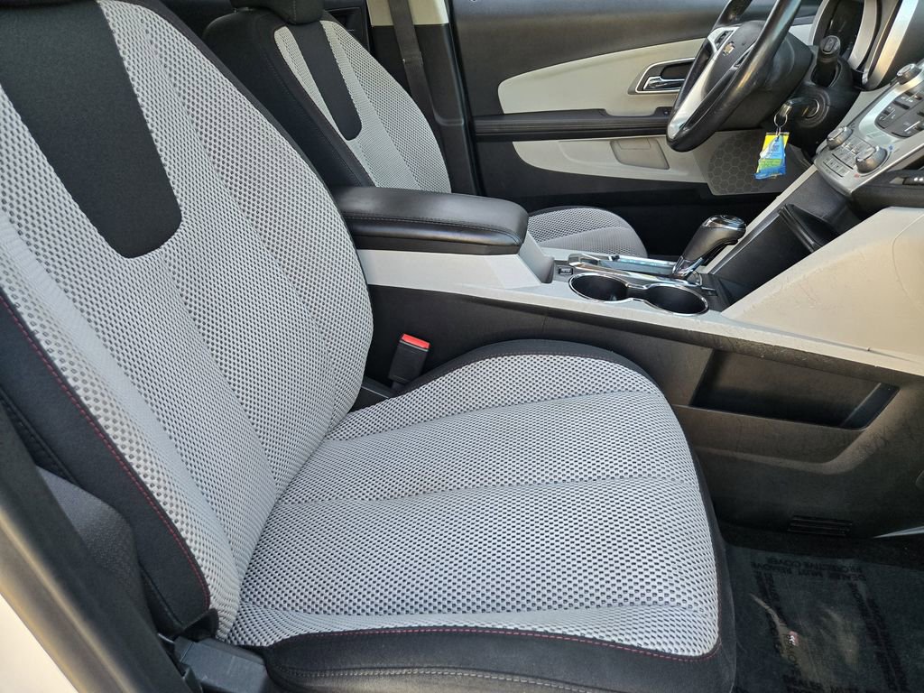 Used 2017 Chevrolet Equinox LT w/ Convenience Package FWD image 9