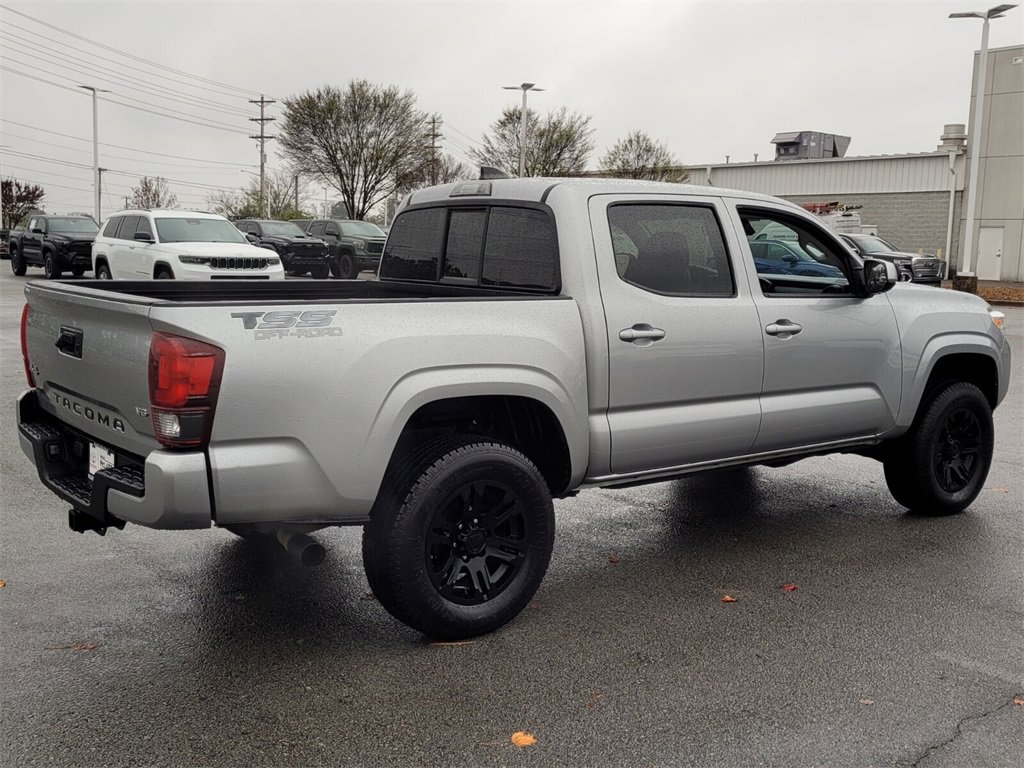 Used 2022 Toyota Tacoma SR image 3
