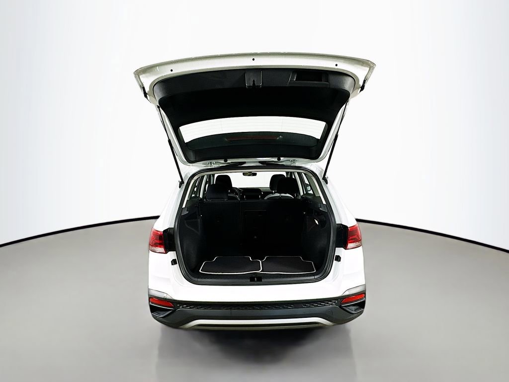 Used 2023 Volkswagen Taos S image 33