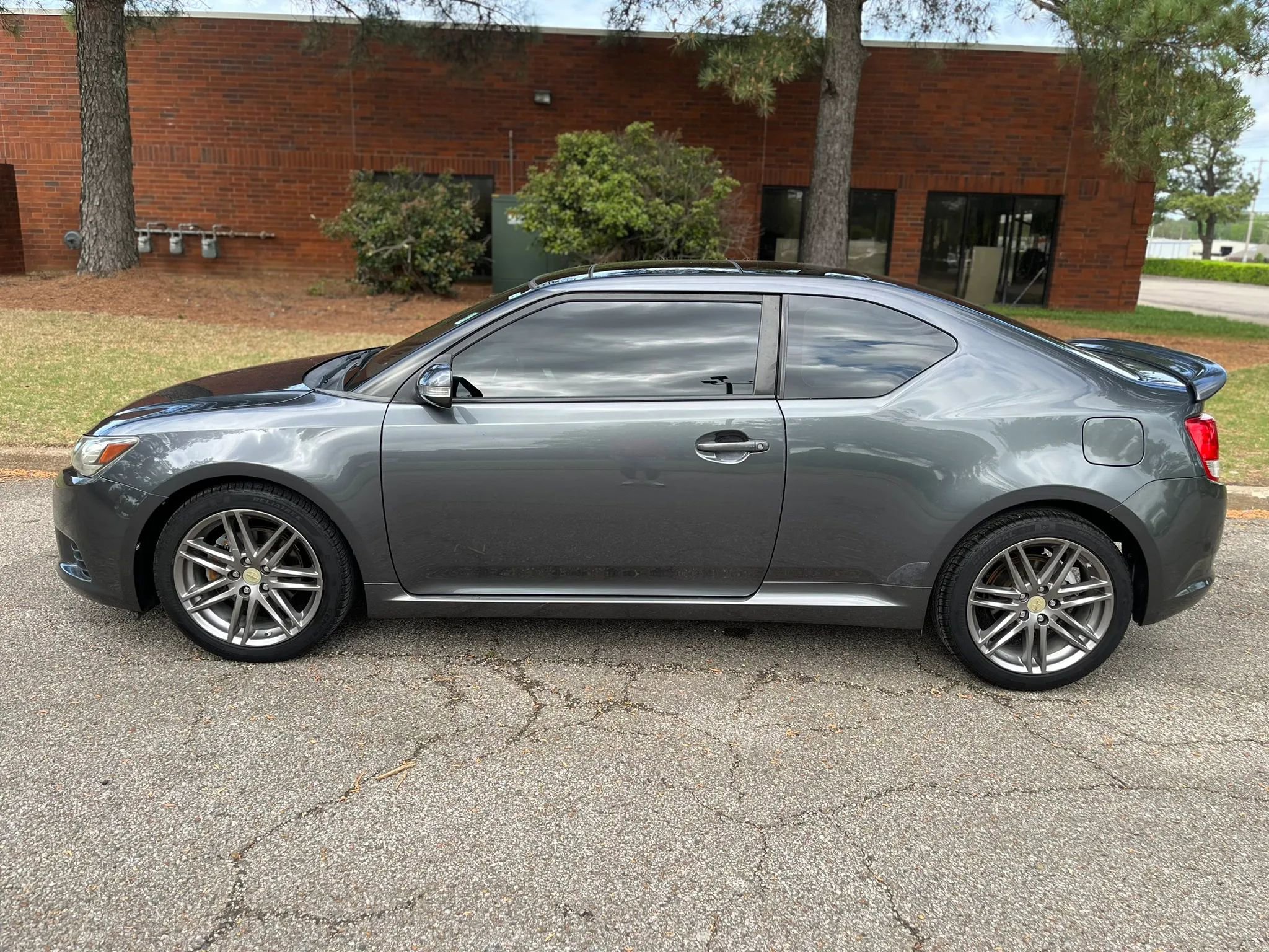 Used 2013 Scion tC FWD image 2