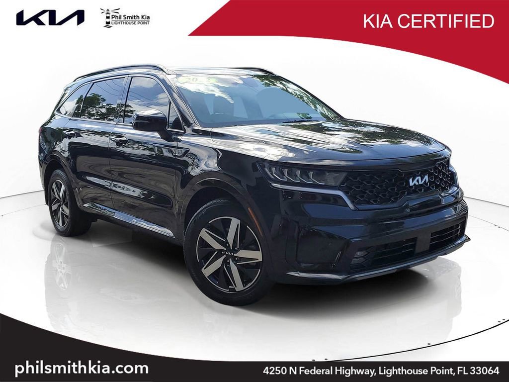 Certified 2022 Kia Sorento EX w/ Panoramic Sunroof Package