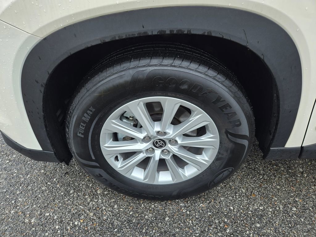 Used 2024 Toyota Grand Highlander XLE image 12