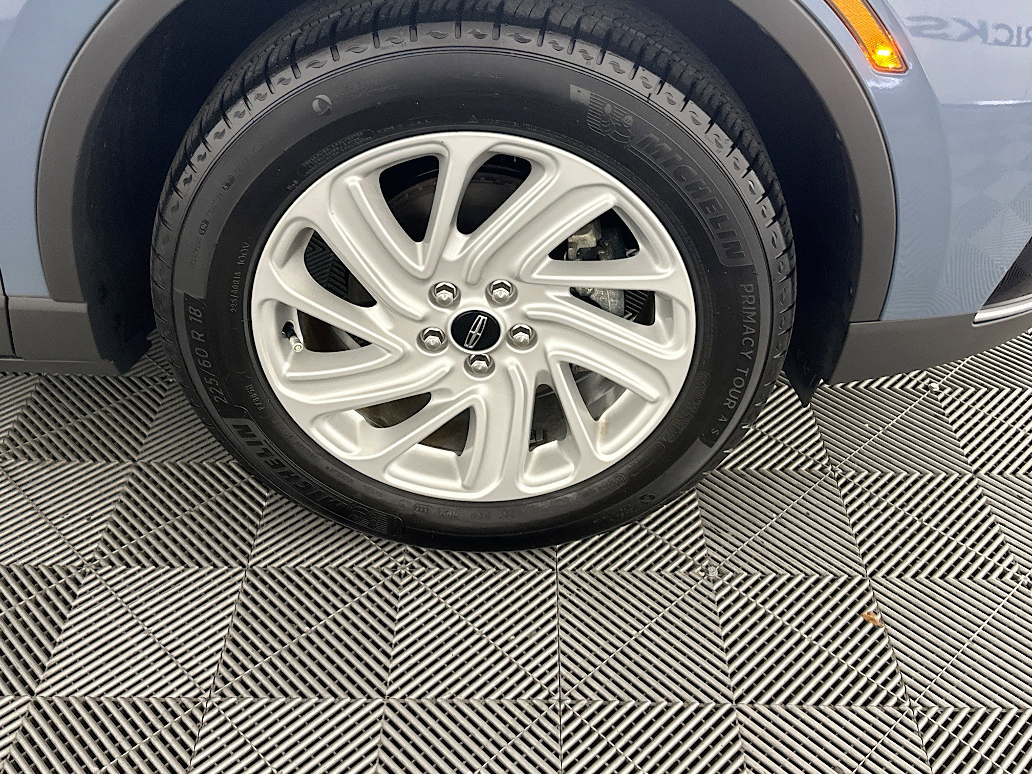 Used 2023 Lincoln Corsair FWD image 11