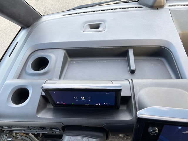 Used 2024 Chevrolet Brightdrop 400 w/ Commercial Equipment Package AWD/4WD image 17