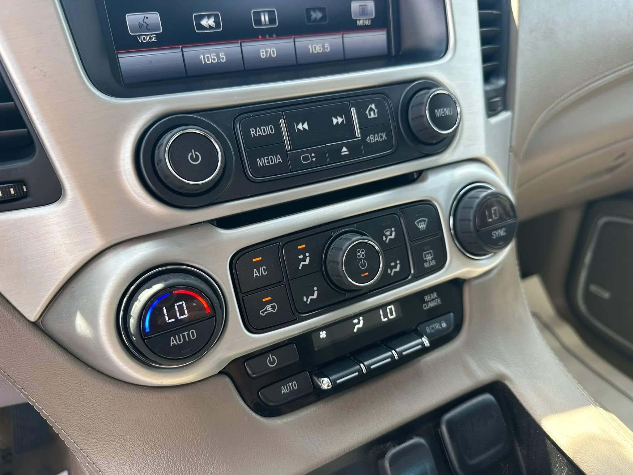 Used 2015 GMC Yukon SLE w/ Convenience Package RWD image 25