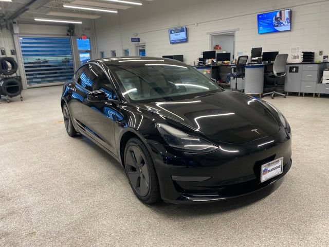 Used 2022 Tesla Model 3 Long Range AWD/4WD image 3