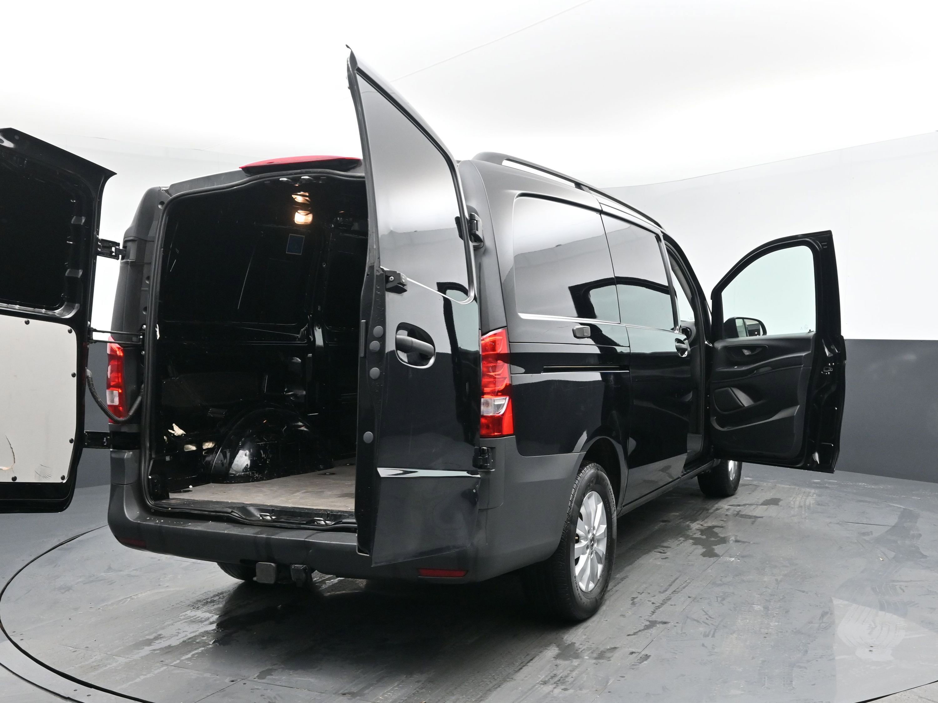 Used 2022 Mercedes-Benz Metris image 29