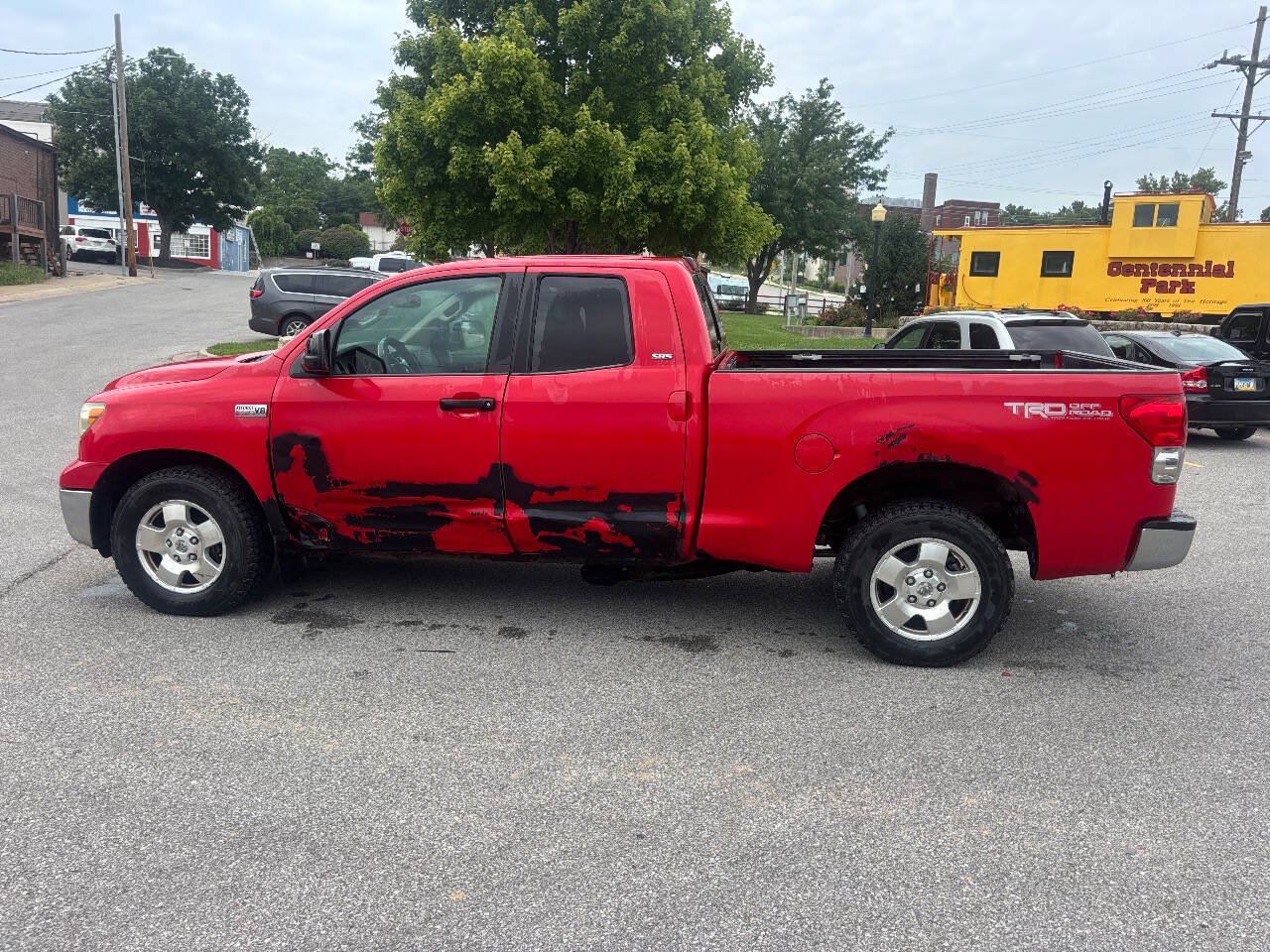 Used 2007 Toyota Tundra SR5 w/ TRD Off-Road Pkg AWD/4WD image 10