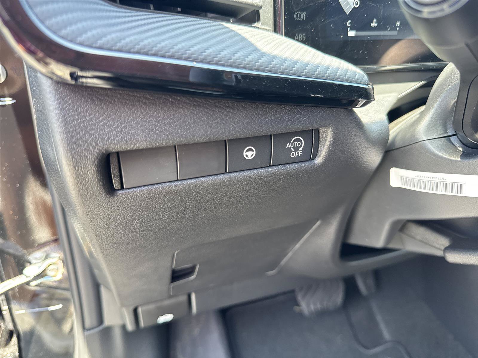 New 2026 Nissan Kicks SR FWD image 19